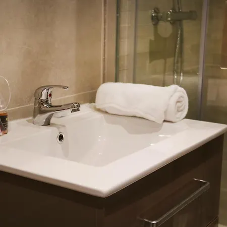 R'studio Cine Salle 2 Hypercentre Apartment